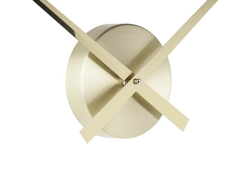 Karlsson Little Big Time Mini Wanduhr – Analog, Lautlos, Ø 44 cm, Gold, Aluminium