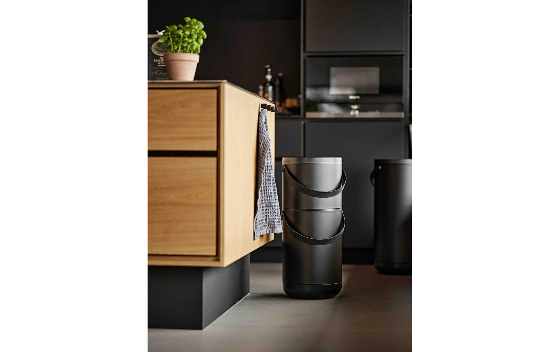 Zone Denmark Abfallbehälter Circular – 35 l – Kunststoff (ABS), rund – schwarz