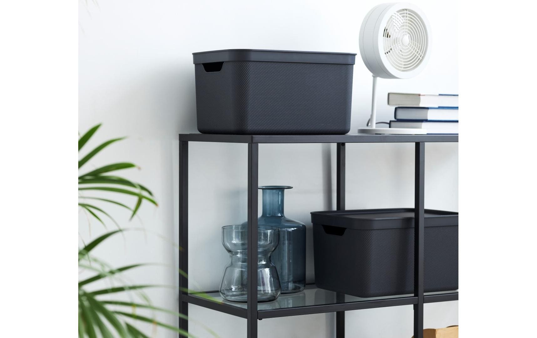 Rotho Aufbewahrungsbox 16 l (mit Deckel) – Recycling-Kunststoff – Grau – 260 × 200 × 359 mm