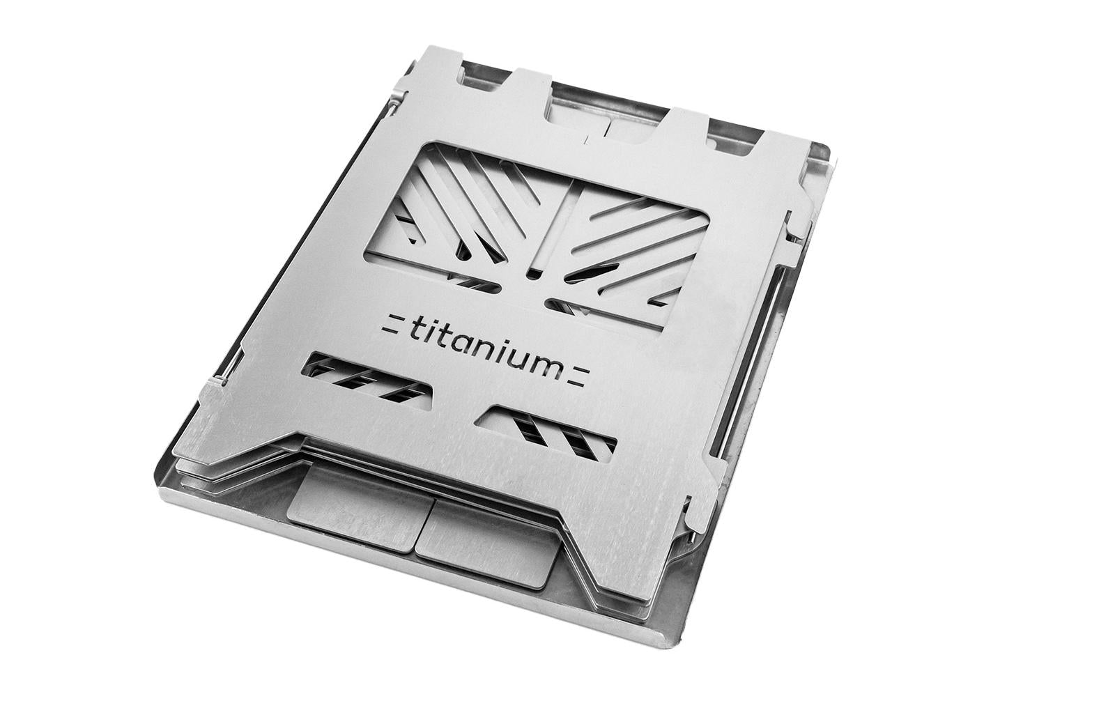 FENNEK Campingkocher Hobo Premium Titan – titan, zusammengelegt 16,4×13,2×1,5 cm, 450 g – silber