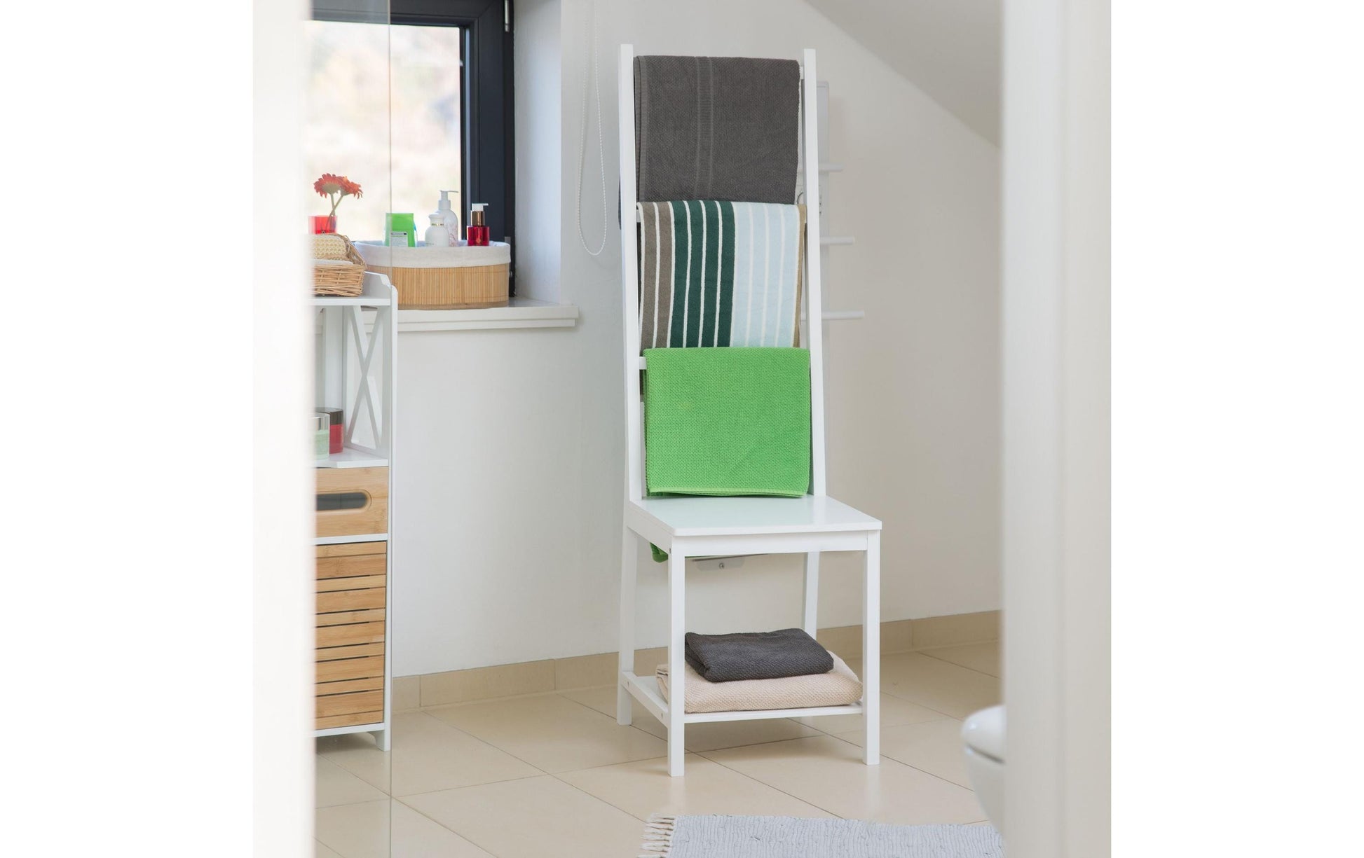 Relaxdays Garderobenständer – Bambus, Weiss, 40 × 42 × 133 cm