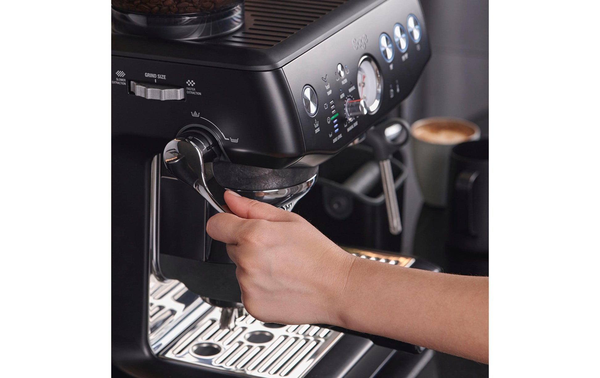 Sage Barista Impress Espressomaschine (Siebträger) – 9 bar, 2 l, Milchaufschäumer, Schwarz