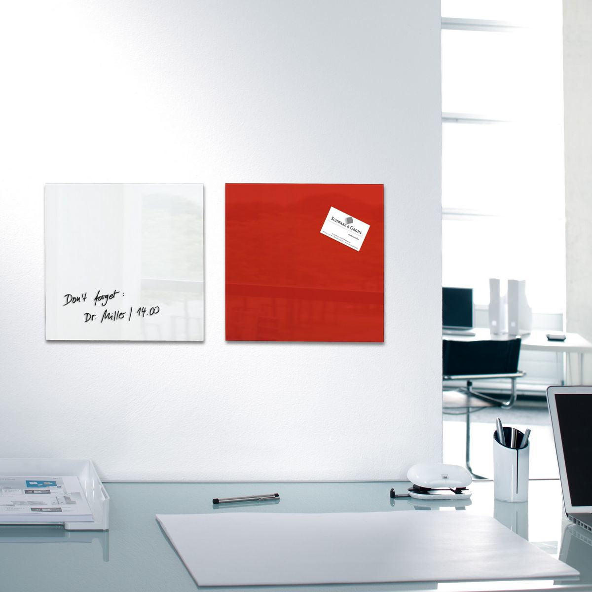 Sigel Whiteboard – 30 × 30 cm, Glas, magnetisch, Wandmontage, inkl. SuperDym Magnetwürfel, Montagesatz