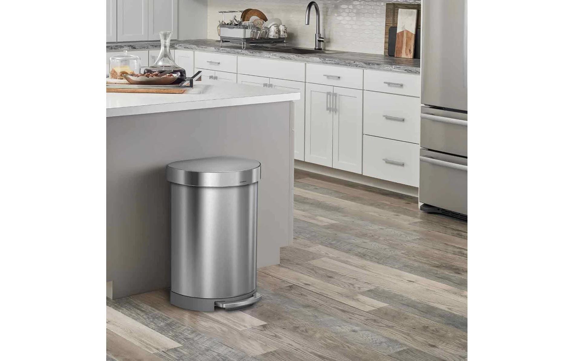 simplehuman Abfallcontainer – 60 l, mit Deckel, Edelstahl – B × H × T 455 × 670 × 417 mm
