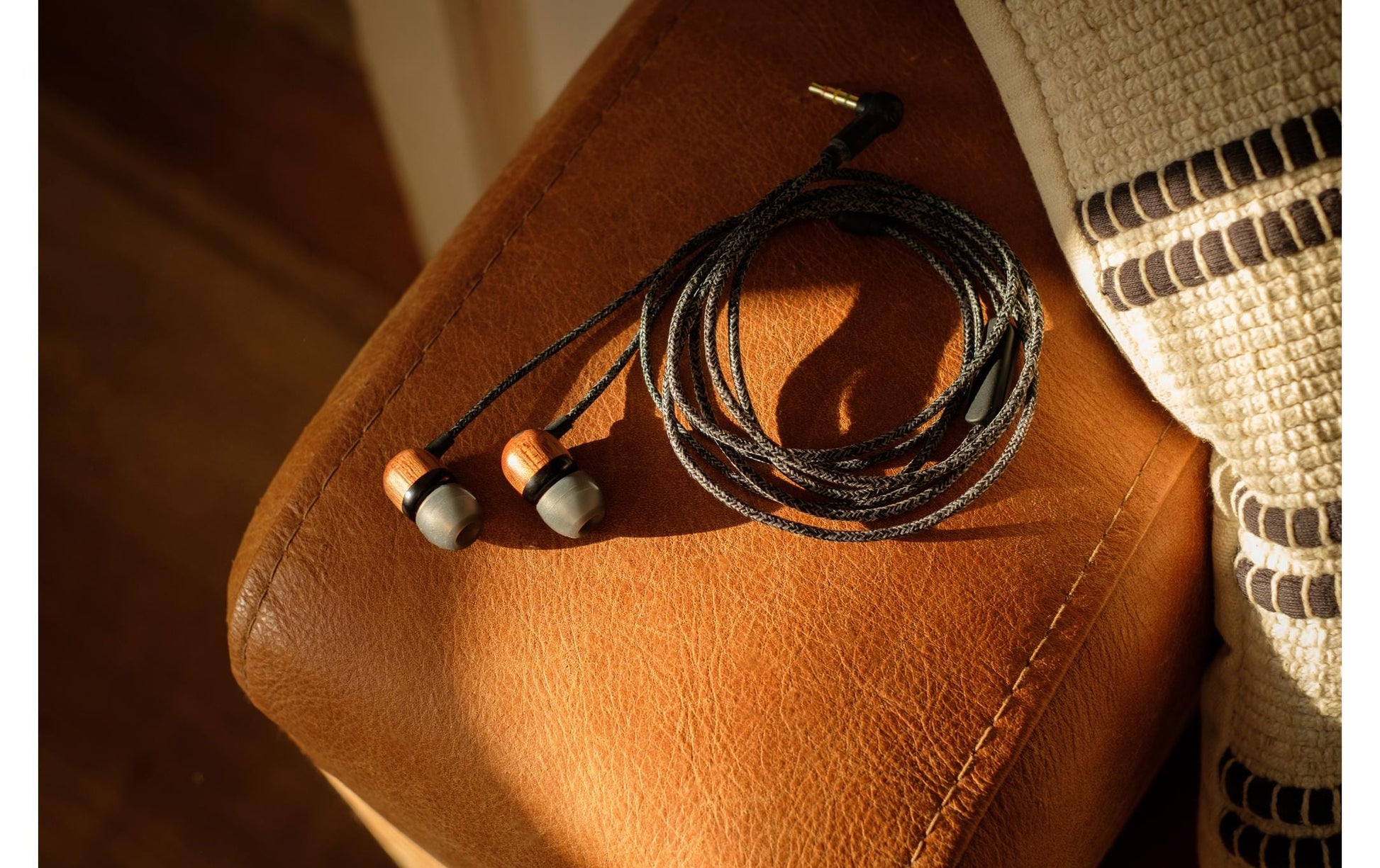 The House Of Marley House of Marley Smile Jamaica In-Ear Headset – Stereo, Kabel, 3,5 mm Klinke, Schwarz