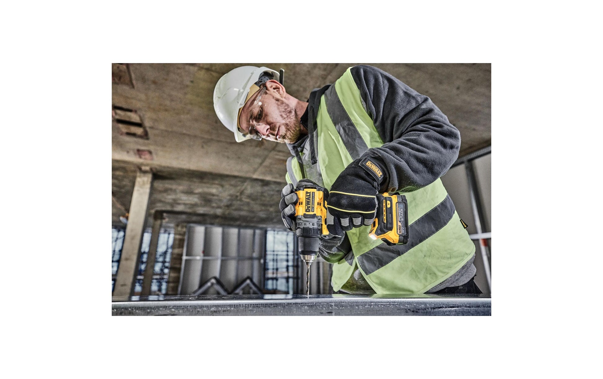 DeWalt Akku-Schlagbohrschrauber – 18 V (XR) – Schnellspannbohrfutter – mit 1,7 Ah Akku & Ladegerät – Koffer