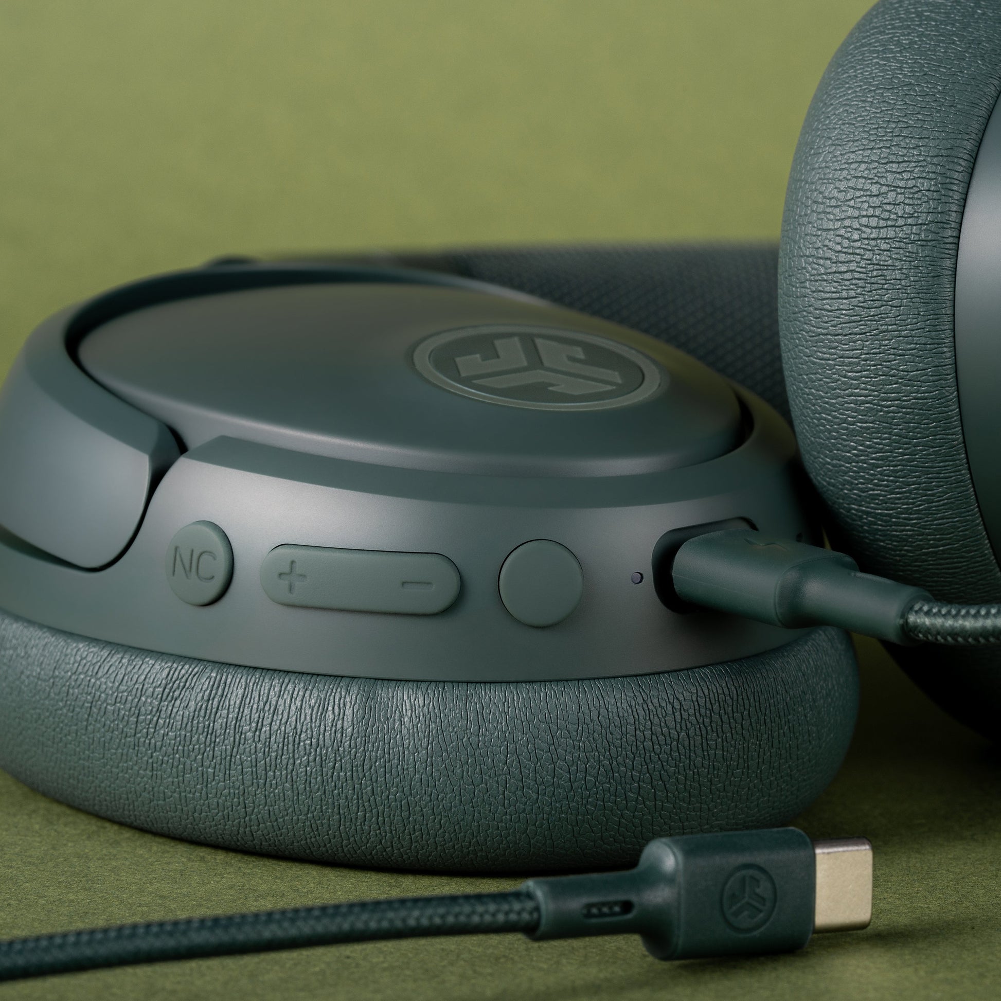 JLab JBuds Lux – Over-Ear Bluetooth ANC Kopfhörer – Salbei – bis 70 h