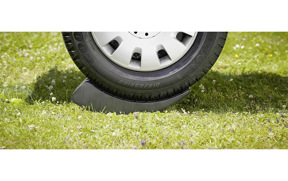 Froli Auffahrkeil Rundkeil – schlagfest, wetterfest – 200×80×385 mm – schwarz
