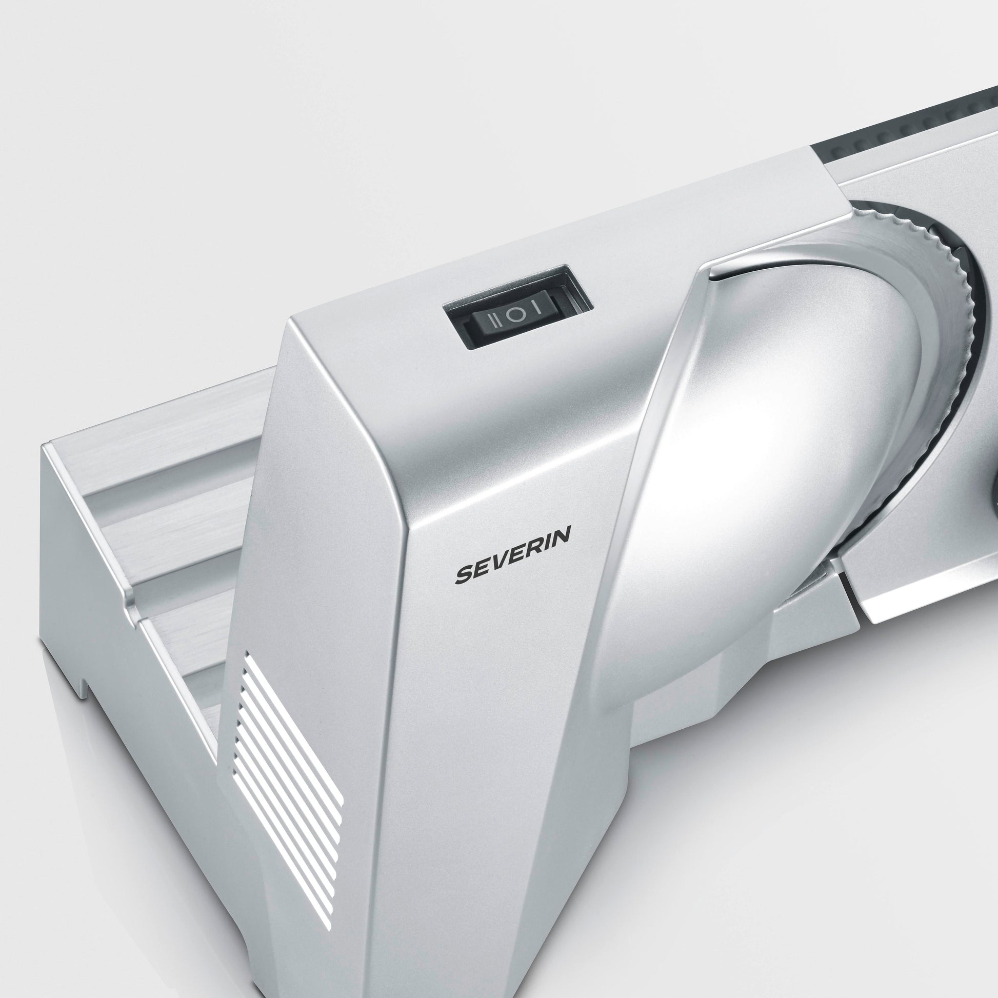 Severin Allesschneider AS3917 – 23 mm, 130 W – Kunststoff/grau