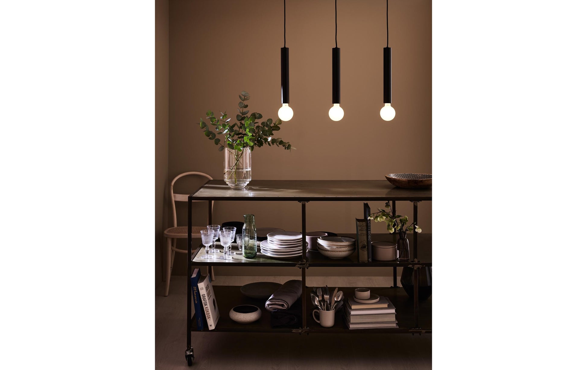 Markslöjd Pendelleuchte SENCILLO – 3× E27, 40 W, 75×5×35 cm – Schwarz