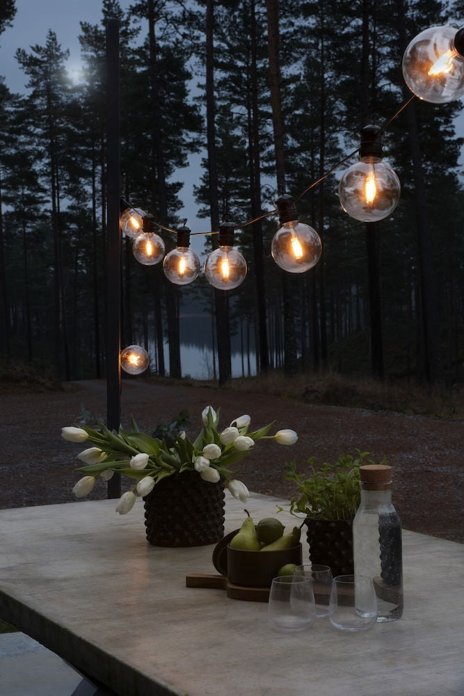 Konstsmide Lichterkette – 14,5 m – 46 lm, 7 W – Bernstein, 1800 K – IP44 – Solarbetrieb – Schwarz, Kunststoff