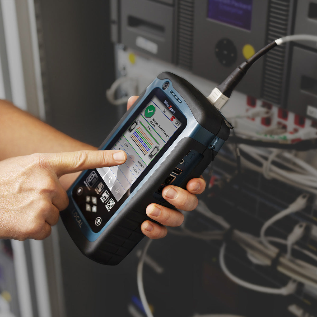 Softing IT Networks WireXpert 500 – Netzwerk-Kabeltester – 1–500 MHz, RJ45/BNC, Touchscreen