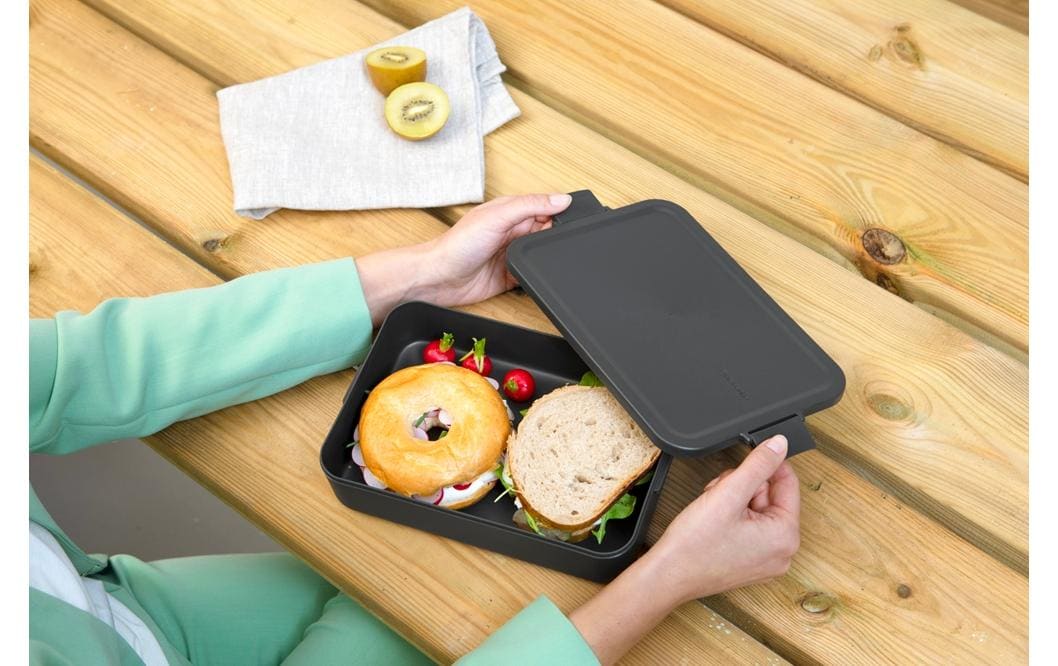 Brabantia Make & Take – Lunchbox 2 l, 25,5 × 16,7 × 6 cm, Kunststoff, Dunkelgrau