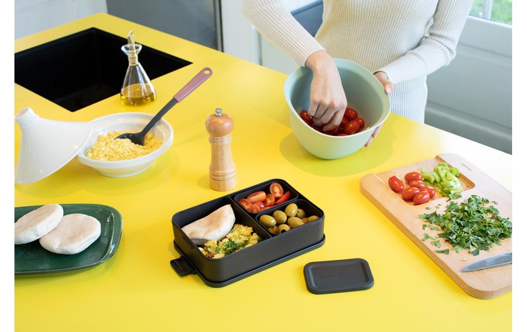 Brabantia Brotdose Make & Take – 2 l, 25,5 × 16,7 × 6,2 cm, Kunststoff, Dunkelgrau, spülmaschinenfest