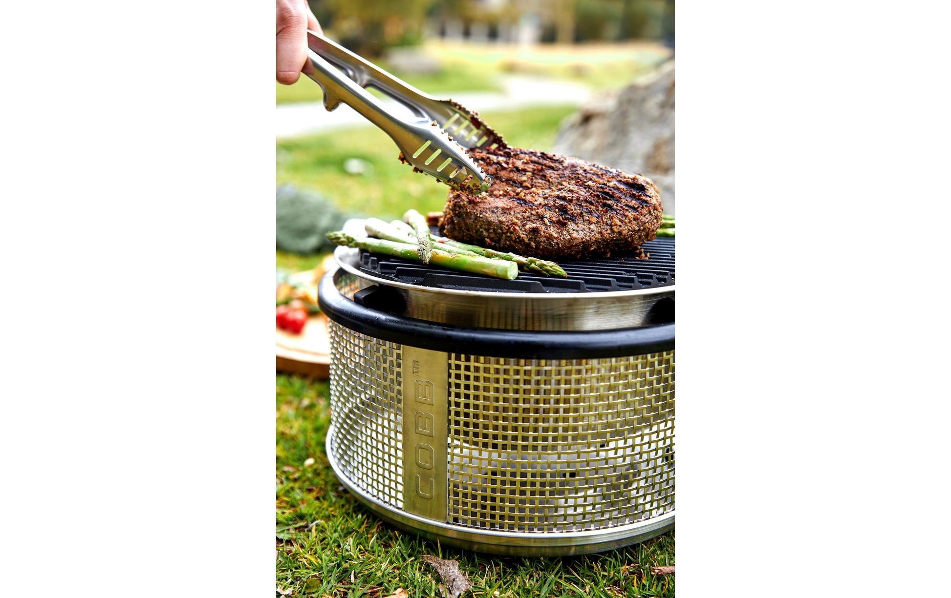 Cobb Camping-Grill Premier Air Deluxe – 5 Personen, 26 × 26 cm Kochfläche, Holzkohle – Edelstahl