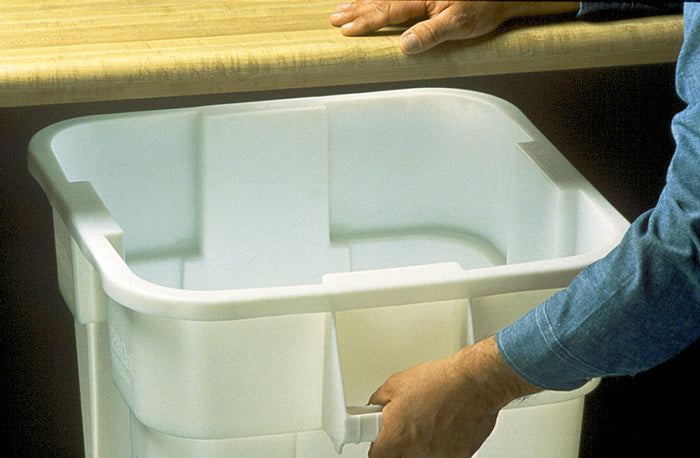 Rubbermaid Müllcontainer (Aussencontainer) BRUTE 3526 – 106 l – Kunststoff (LLDPE), quadratisch – grau