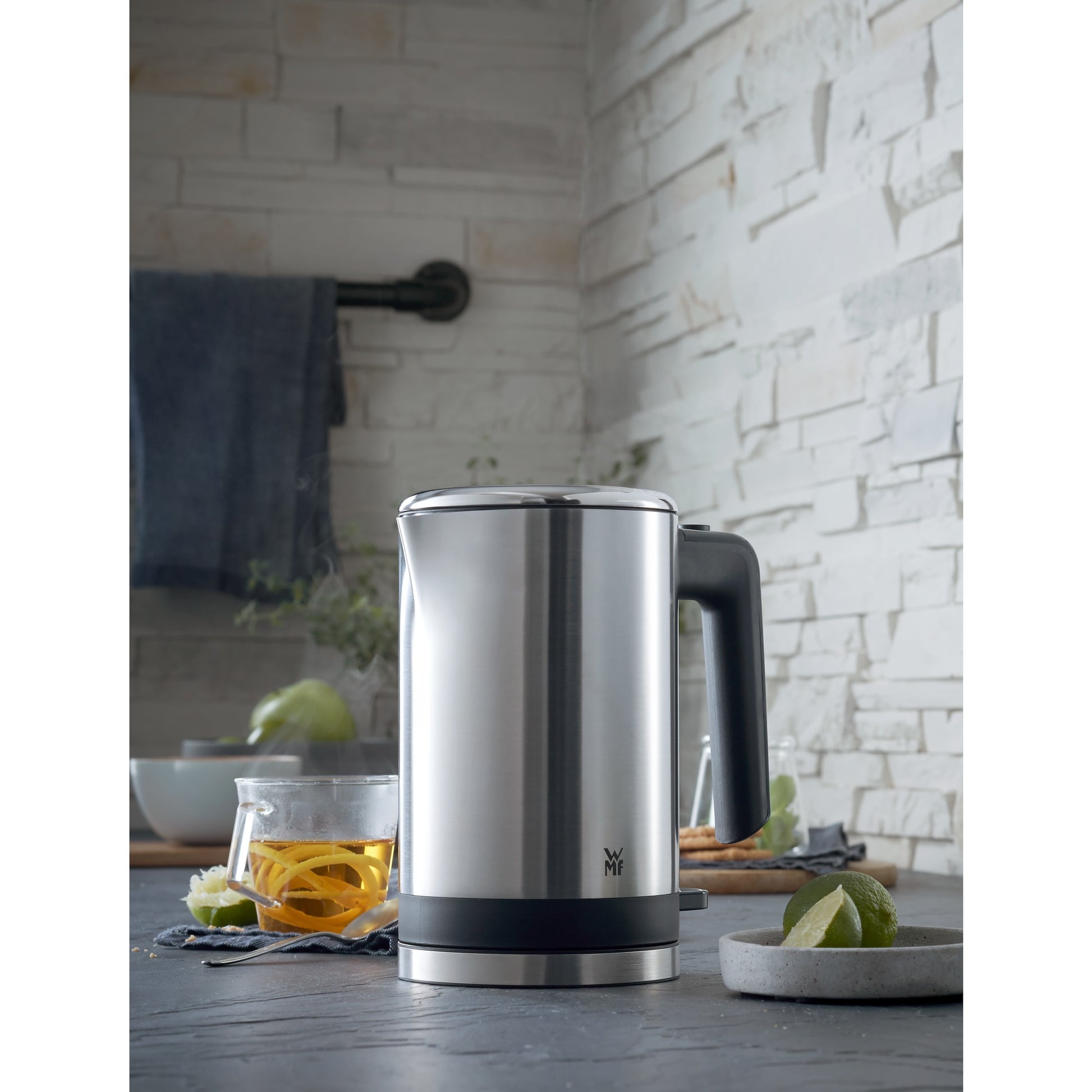 WMF KITCHENminis 0413140011 – Wasserkocher 0,8 l, 1800 W, Edelstahl
