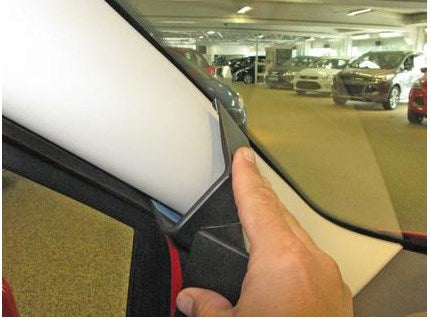 Brodit Auto-Halterung, passive Halterung – für Ford Transit Courier 14–15 – Schwarz, Kunststoff (ABS)