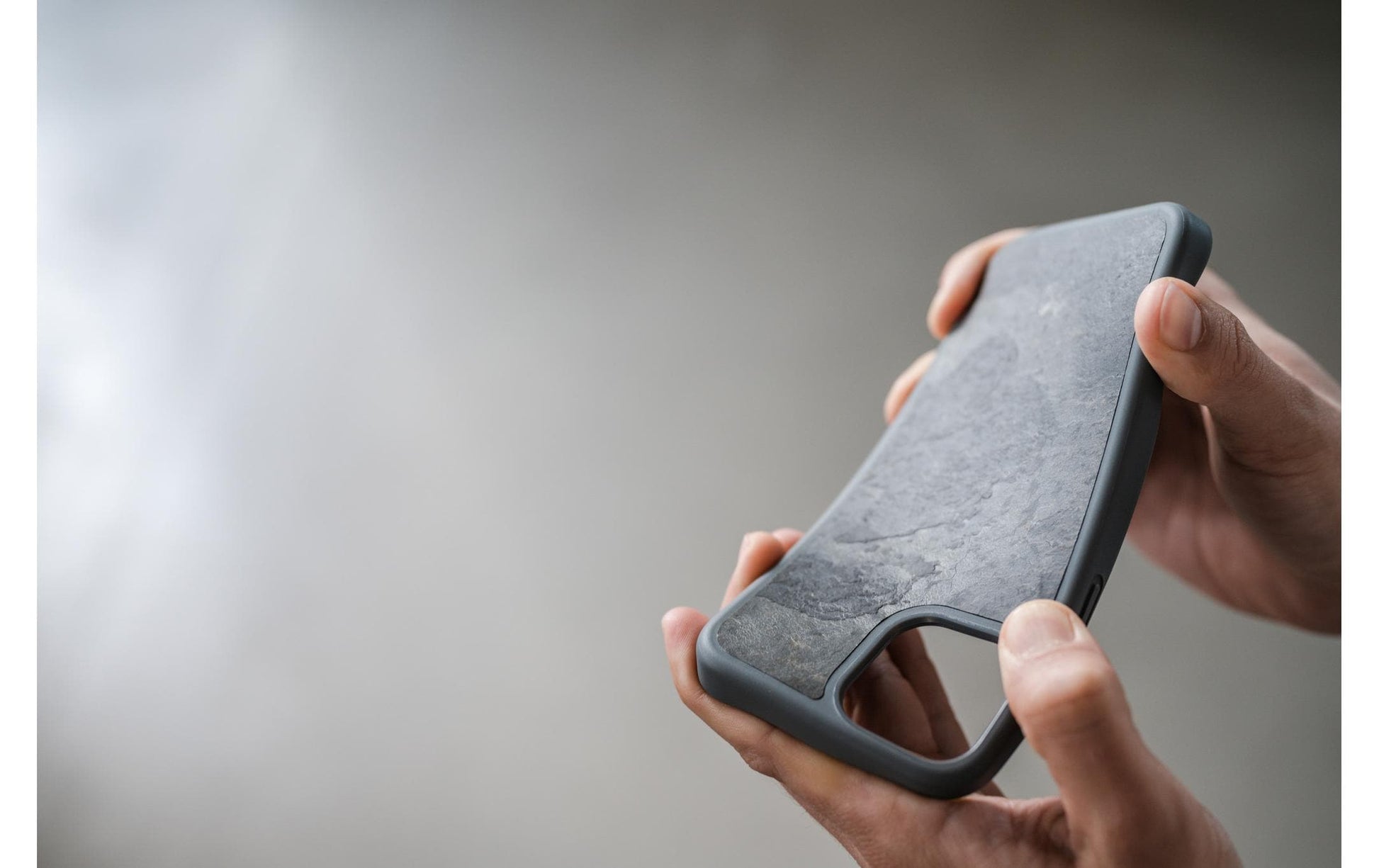 Woodcessories Backcover – für Apple iPhone 14 Plus – grau – TPU, MagSafe-kompatibel
