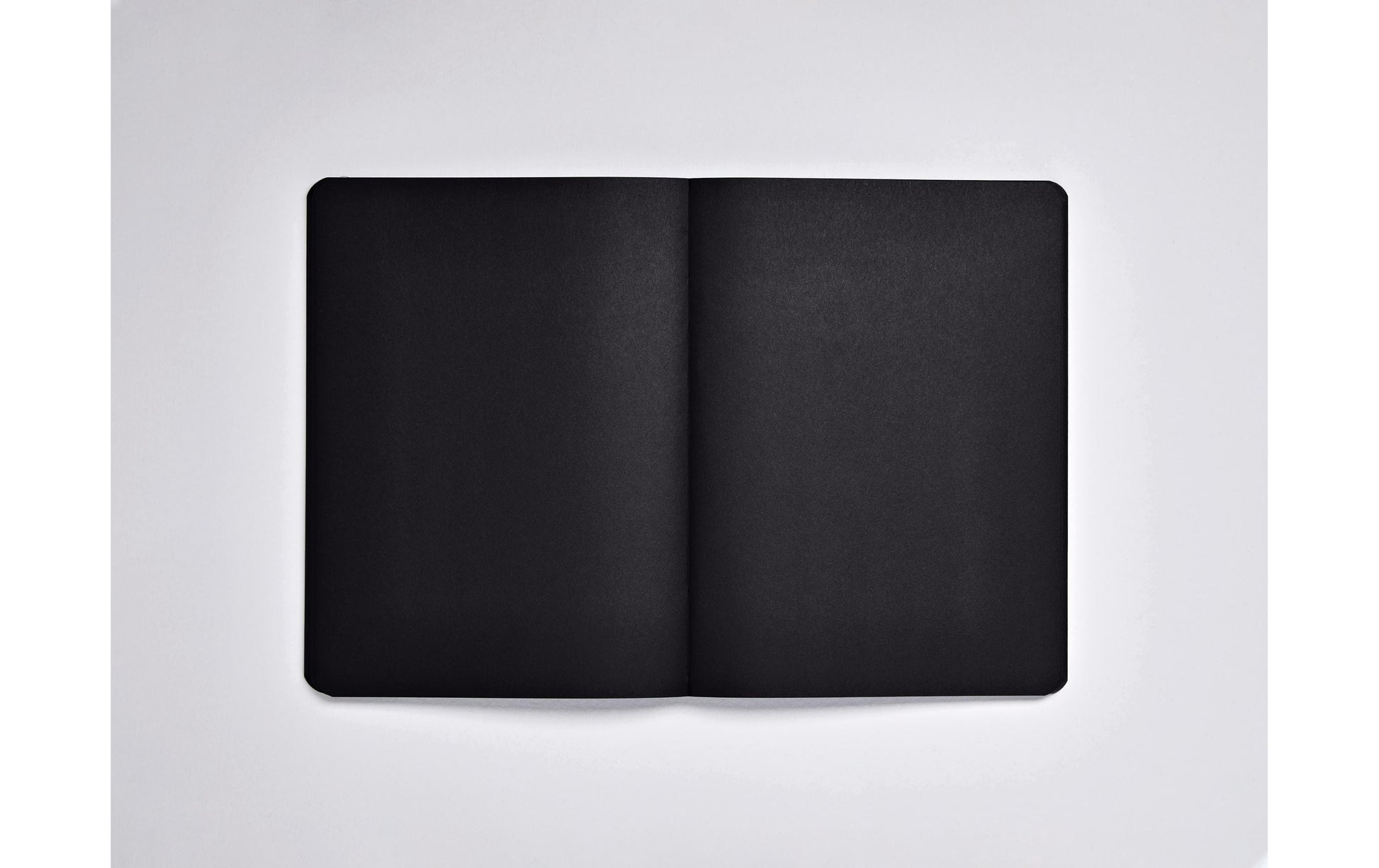 Nuuna Malbuch not white, 220 × 165 mm, 176 Seiten