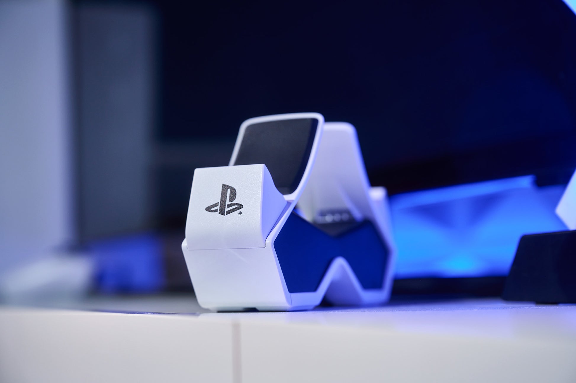 PowerA Doppelladestation 1522855 – lädt 2 DualSense-Controller, mit AC-Netzadapter – für PlayStation 5