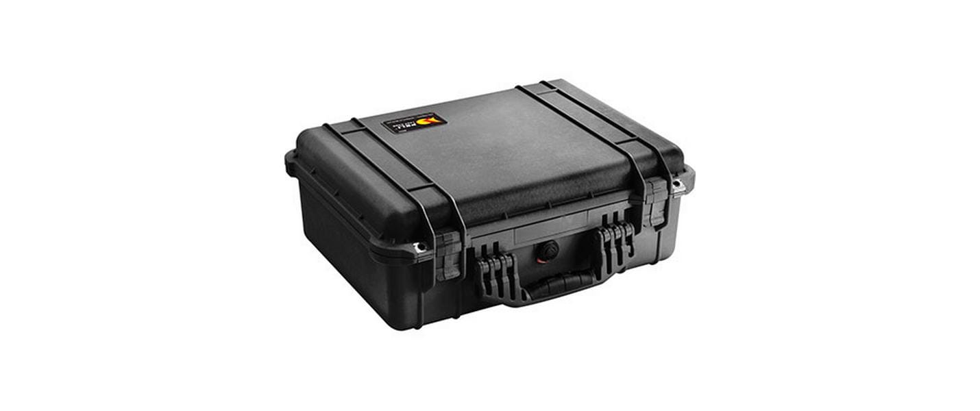 Peli Schutzkoffer 1520 – 24,4 l, Hartschale, Schwarz, 49,9 × 19,1 × 39,3 cm