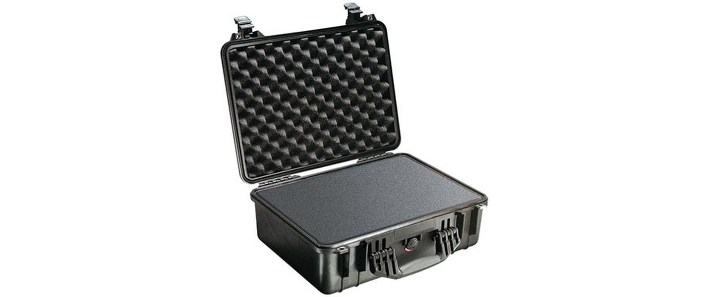 Peli Schutzkoffer 1520 – 24,4 l, Hartschale, Schwarz, 49,9 × 19,1 × 39,3 cm