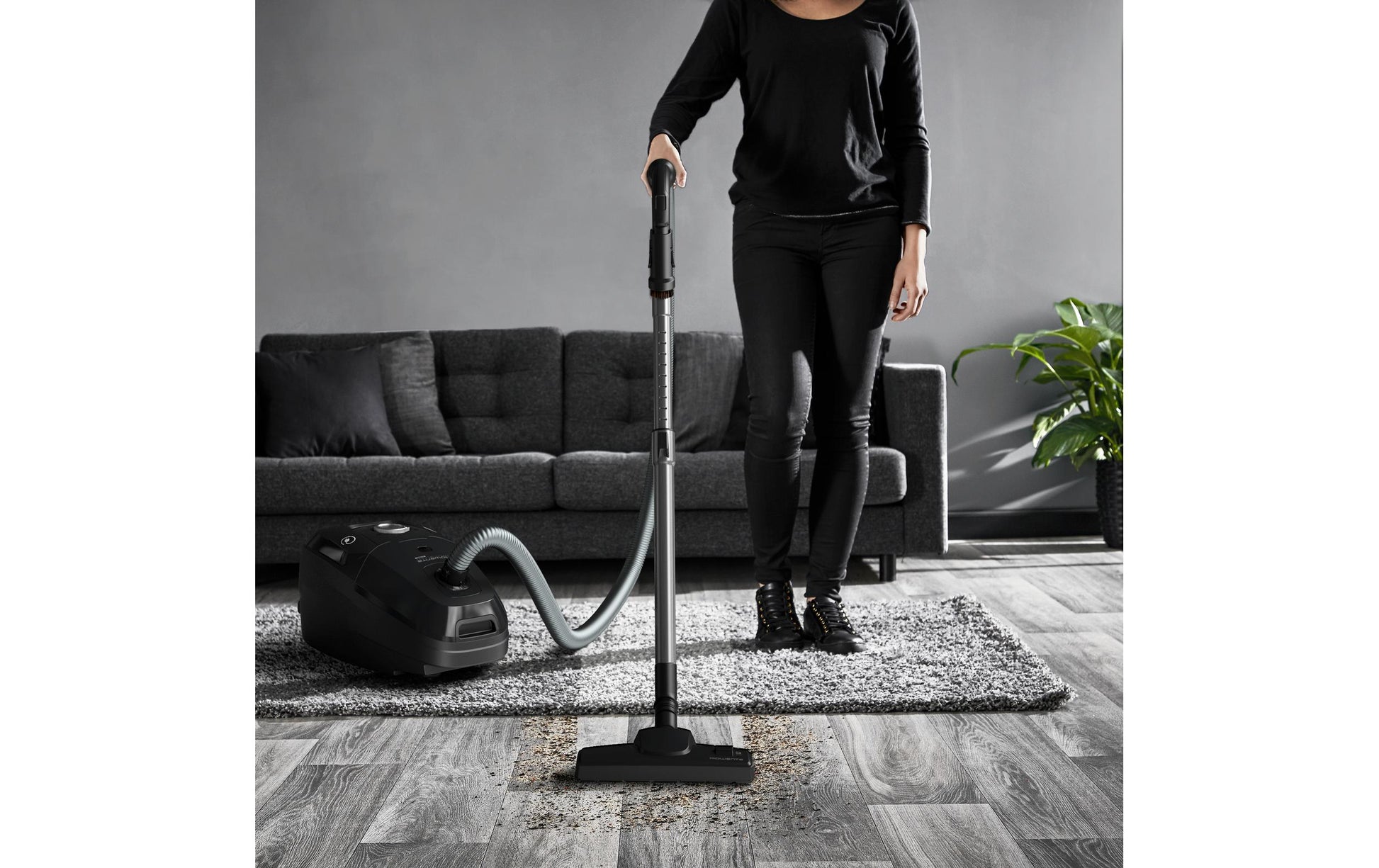 Rowenta Staubsauger – 900 W, 4,5 l, Netzbetrieb, 2 Aufsätze