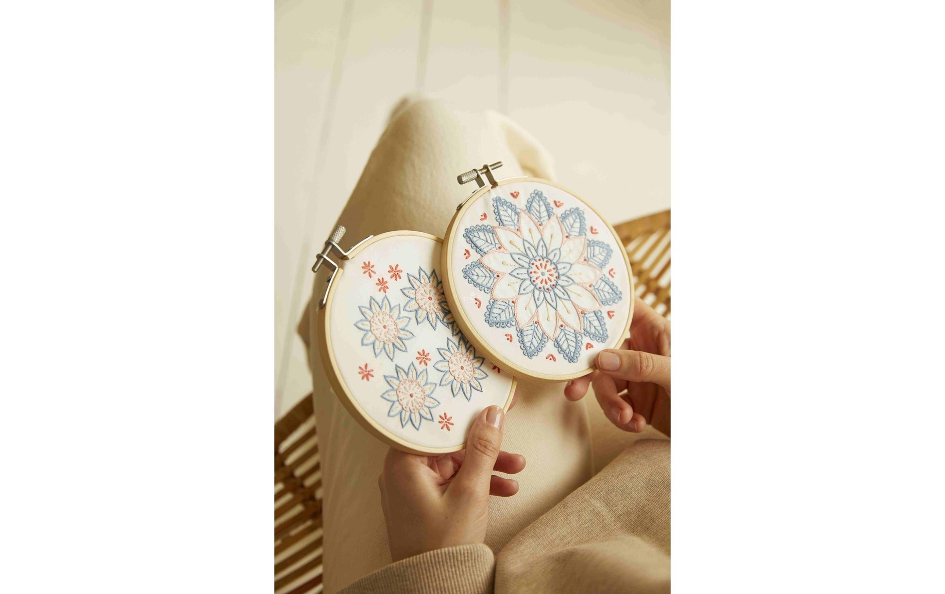 DMC Mindful Making – Nähset – Blumen-Mandala – 10-teilig – 8 m Baumwolle, Bambus