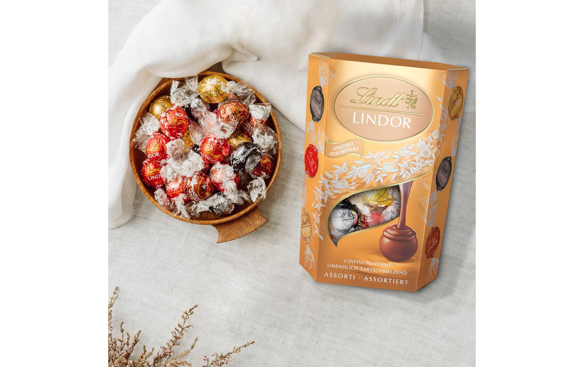 Lindt LINDOR Kugeln Pralinés – Milch, Weiss, Dunkel 60% Kakao, Haselnuss, 200 g
