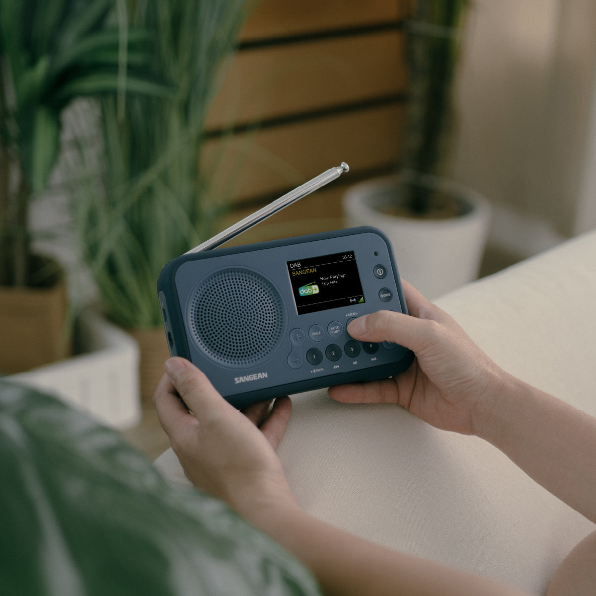 Sangean DPR-76 BT – DAB+/UKW-Tischradio, Bluetooth 5.0 – Dunkelblau