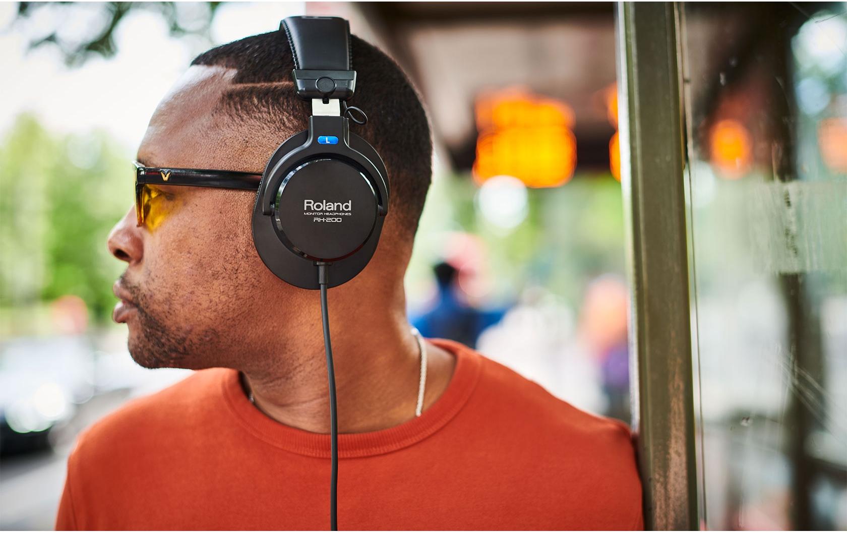 Roland RH-200 – Over-Ear Studiokopfhörer – Kabelgebunden, geschlossen, hochohmig (>32 Ω), 3,4 m – Schwarz