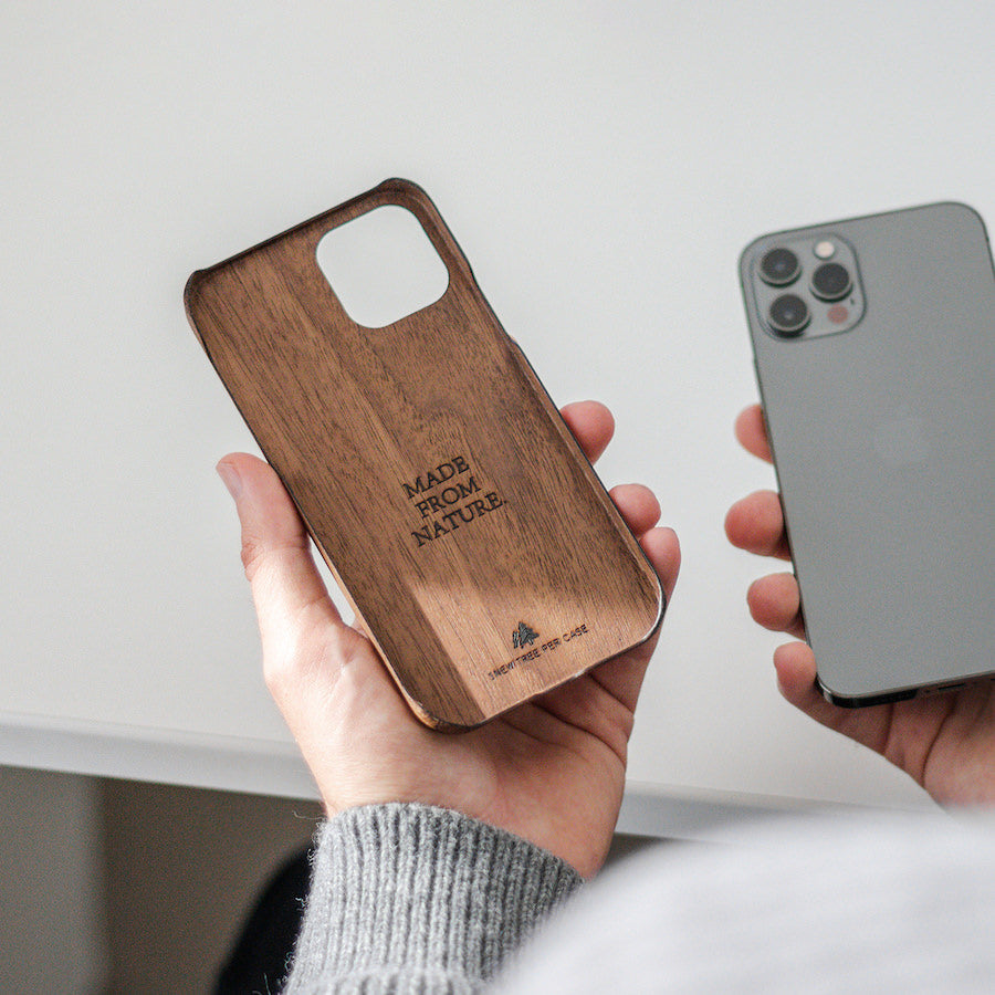 Woodcessories Backcover – für Apple iPhone 14 Plus – Walnuss – Aramidfasern
