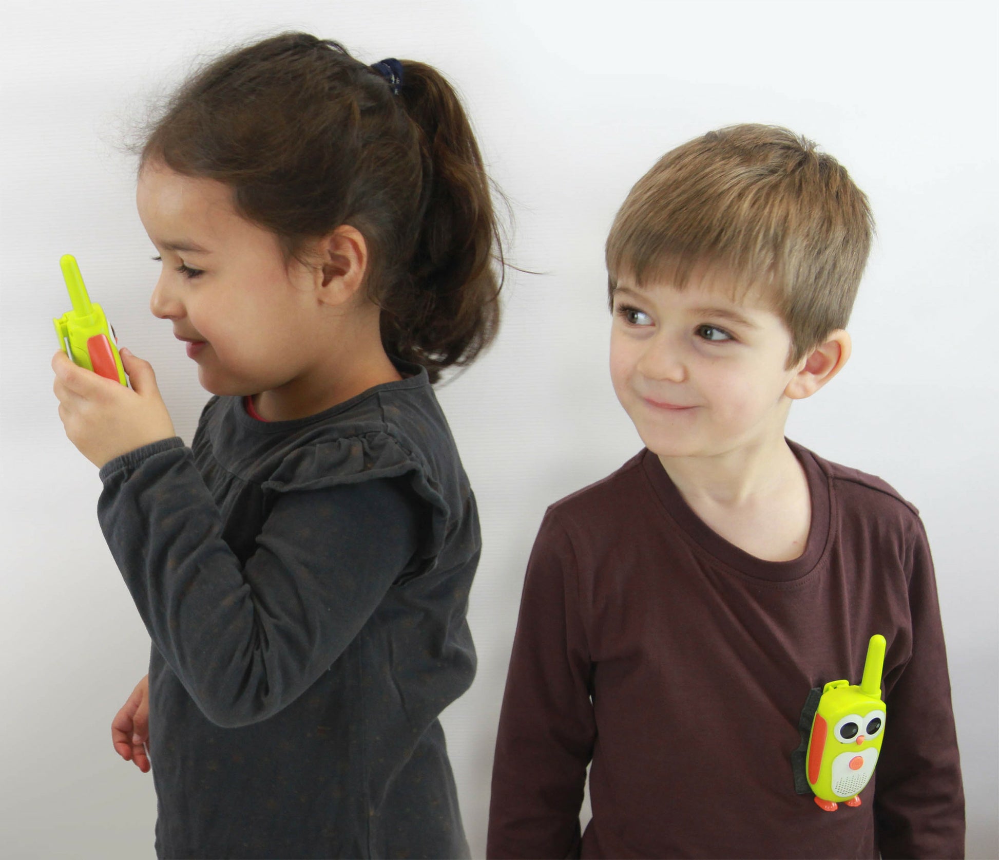 Buki Walkie-Talkie Junior – 2 km Reichweite – 2 Stück – ab 4 Jahren – Grün/Orange