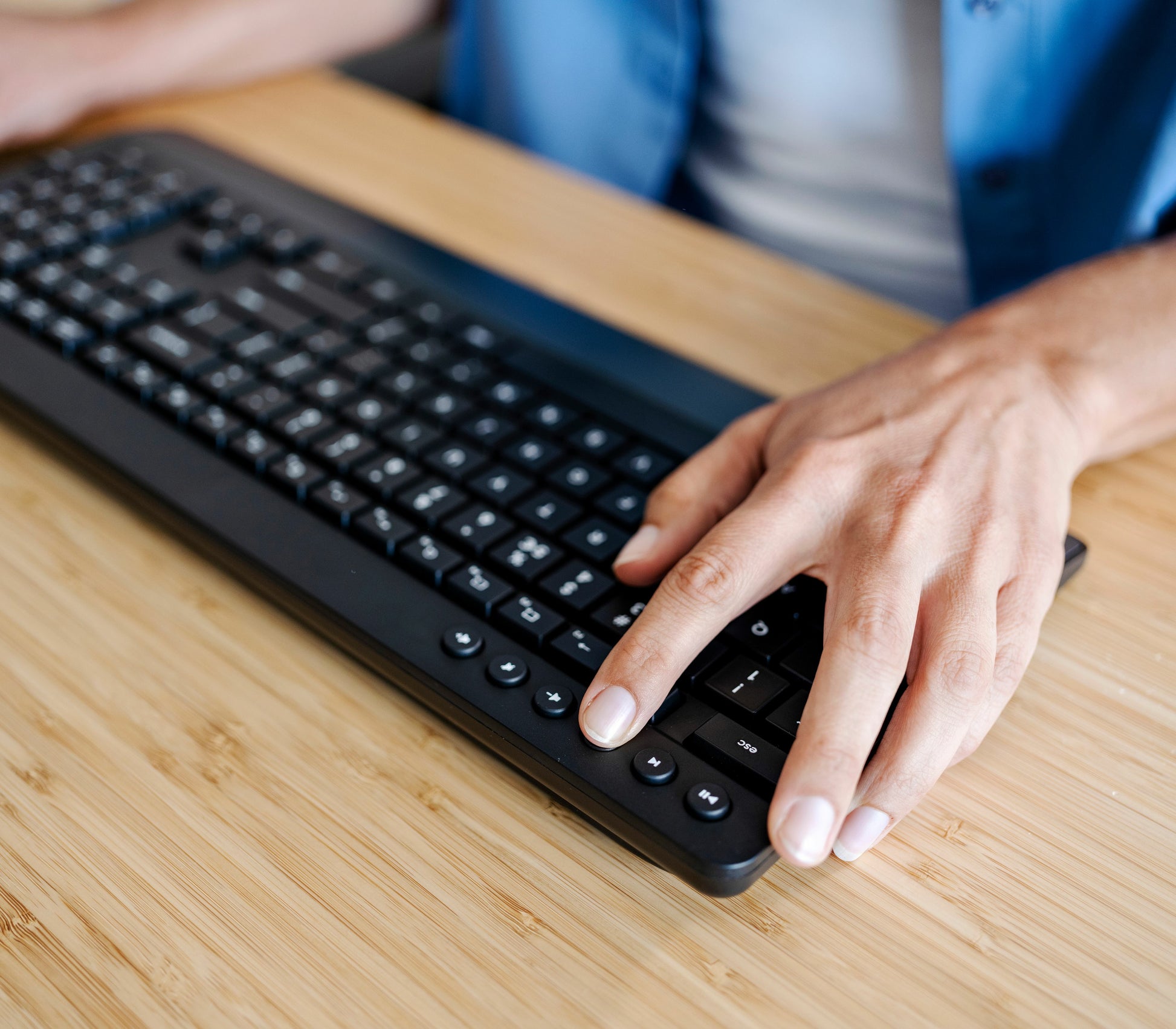 Trust Trezo – Tastatur, kabellos (2,4 GHz), CH-Layout (DE-CH) – für Windows, macOS & Chrome OS