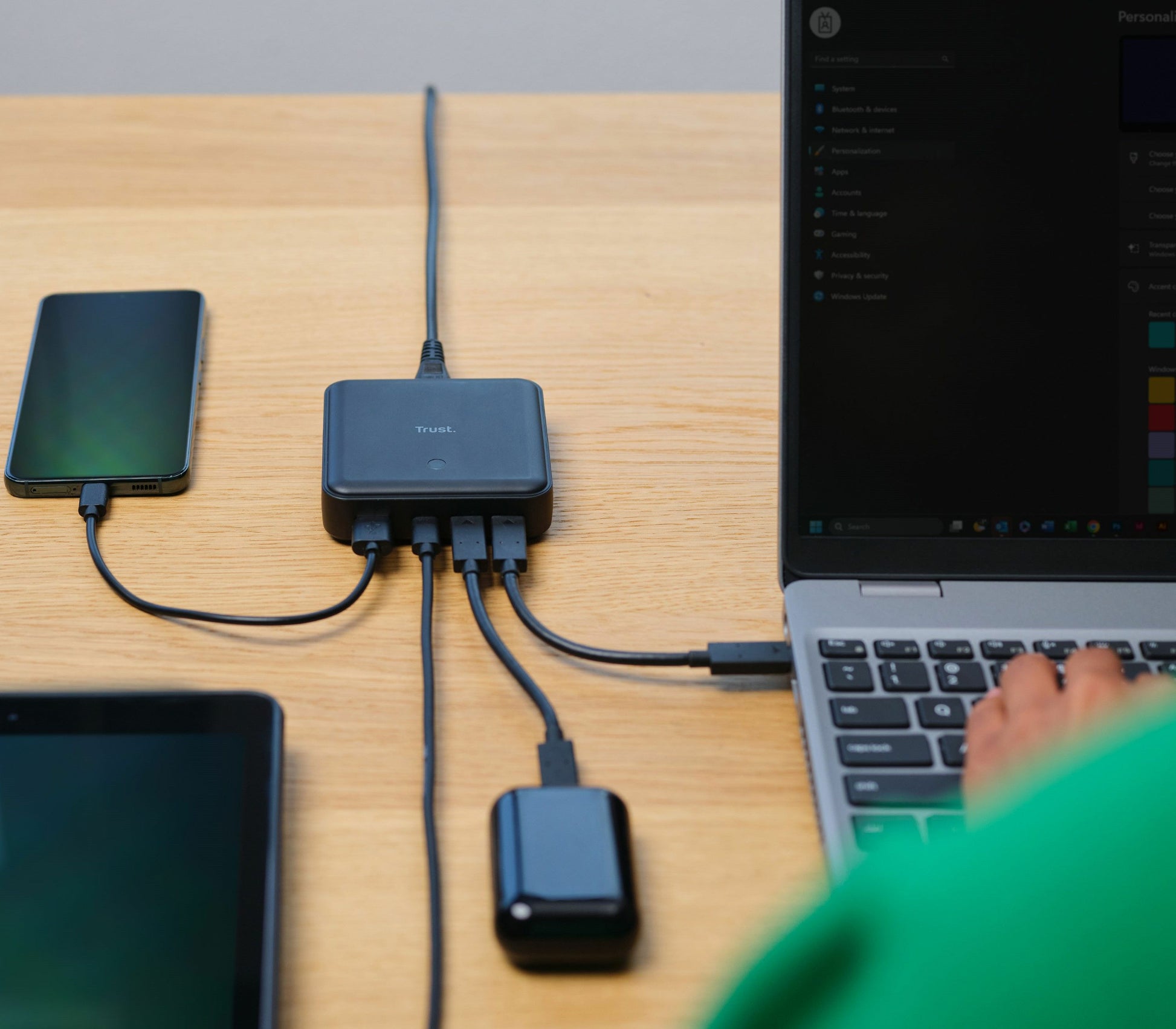 Trust Maxo Ladegerät – 100 W, 4× USB-C