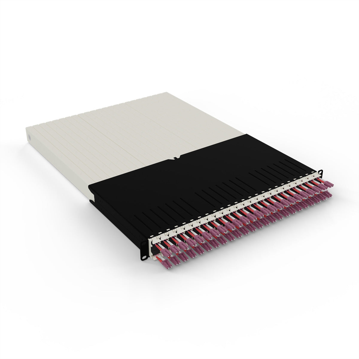 patchbox.one 30RU Patchpanel LWL – 24× LC‑LC OM4, 1,8 m, LSZH, 19"