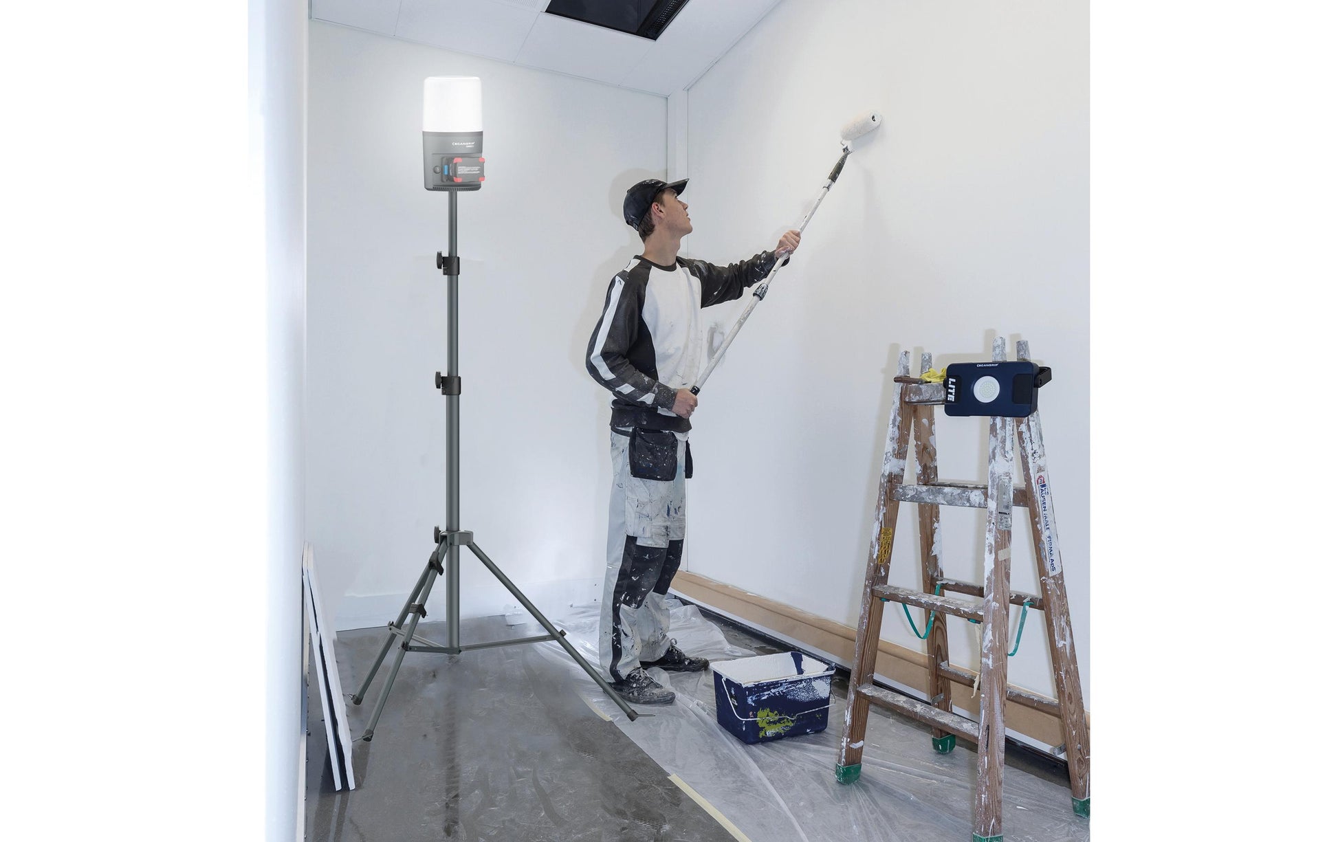 SCANGRIP Arbeitsstrahler – 6'000 lm, 54 W – 6000 K – IP54 – Akkubetrieb, für CAS – Haken – Schwarz