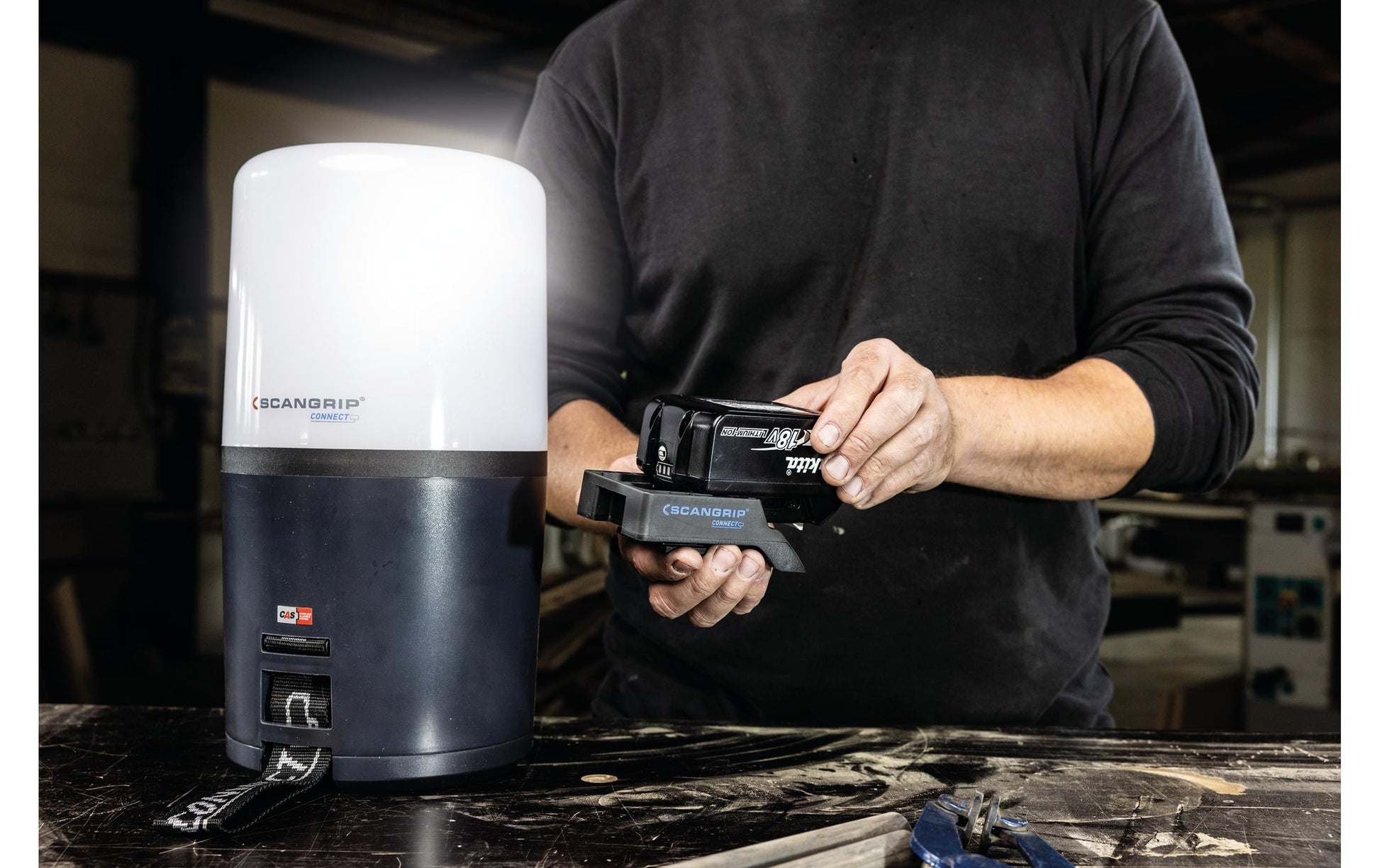 SCANGRIP Arbeitsstrahler – 6'000 lm, 54 W – 6000 K – IP54 – Akkubetrieb, für CAS – Haken – Schwarz