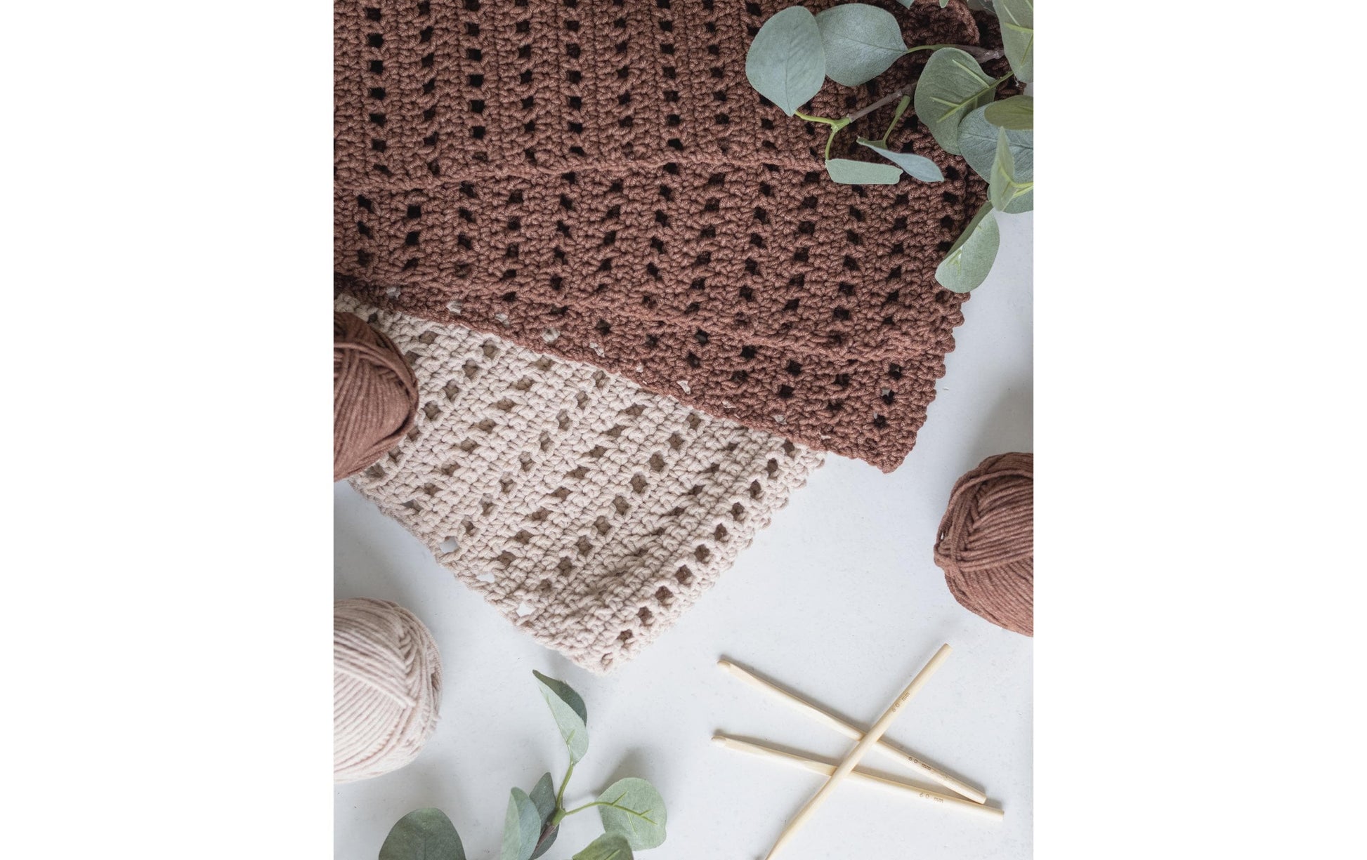 lalana Comfort Garn Schwarz – 100 g, 160 m, Nadel 3 mm, 55% Baumwolle/45% Polyacryl, 1 Stk.