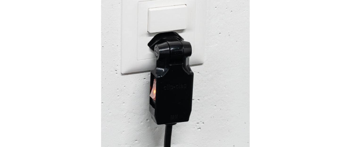 Max Hauri AG Max Hauri Steckdosenleiste – 3×T13, 2 m Kabel, Schalter, drehbar 130°, IP20
