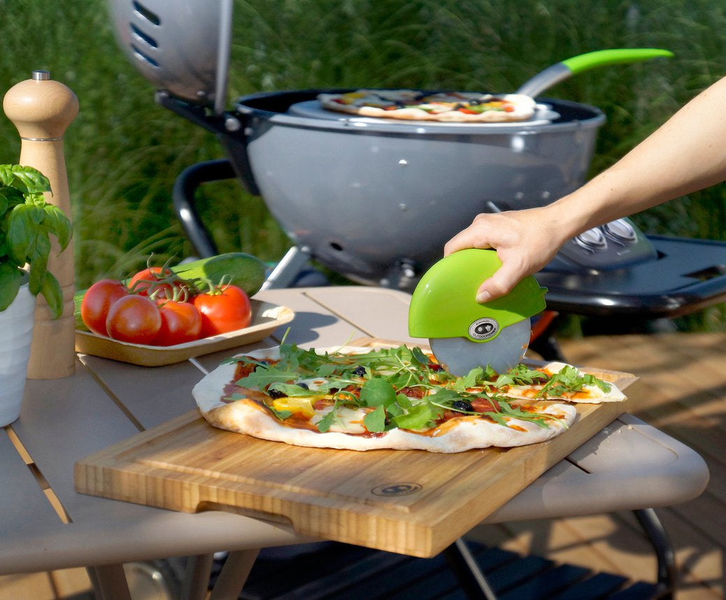OUTDOORCHEF Pizzaschneider, 12,6 × 13,8 × 3,2 cm, Klinge aus Edelstahl, Griff aus Kunststoff, Grün, spülmaschinenfest