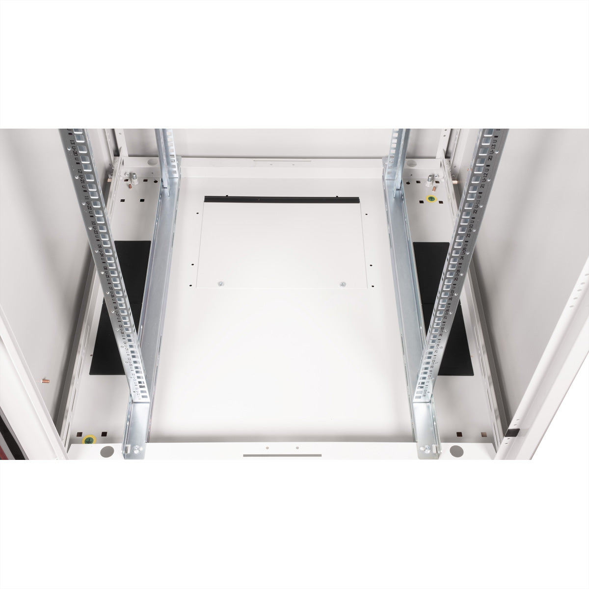 ROLINE Basic – 19" Netzwerkschrank 32U, IP20, abschliessbar, 800 × 800 × 1560 mm, lichtgrau, Stahl