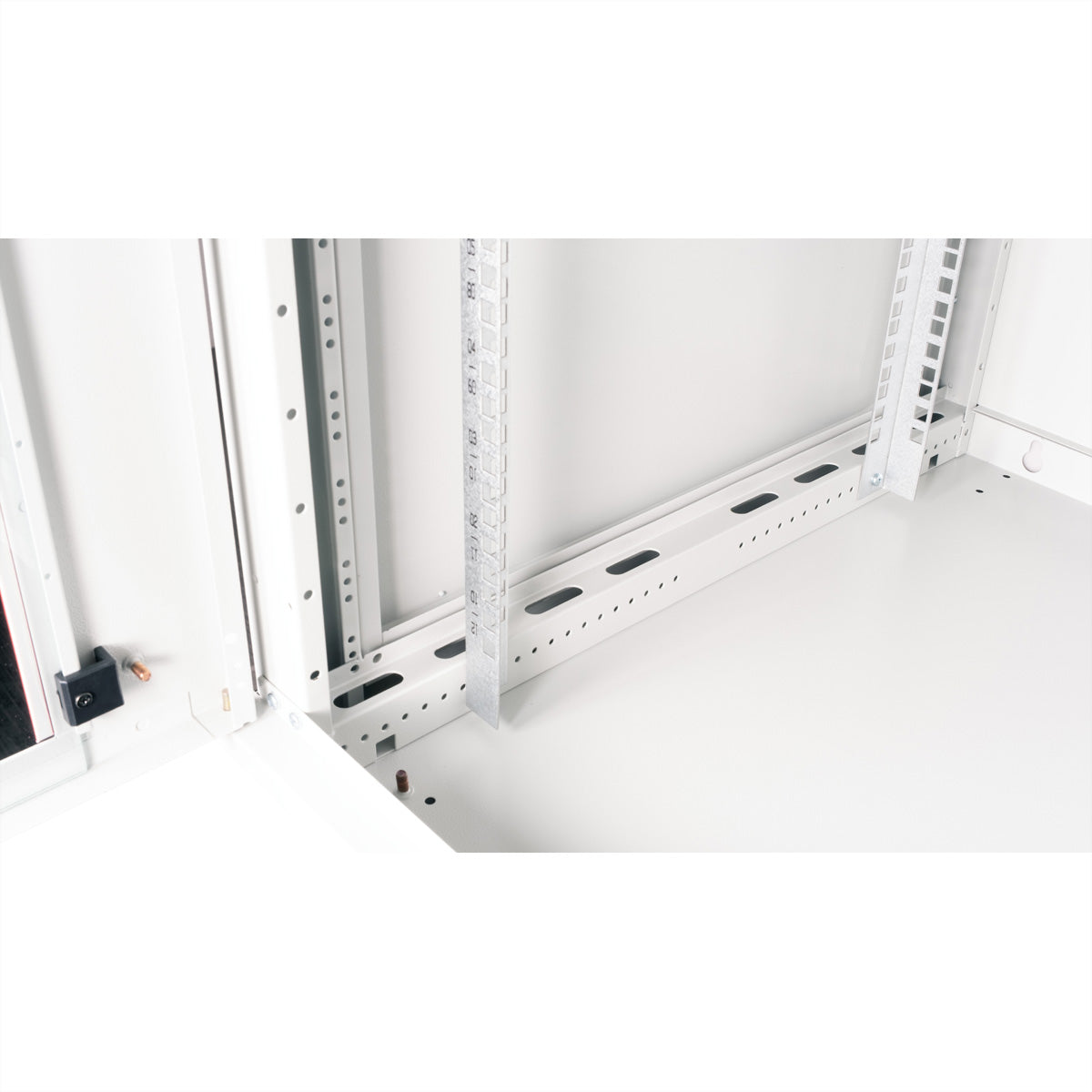 ROLINE Basic Plus – 19" Wandverteiler 12U, IP20, abschliessbar, 600 × 600 × 645 mm, lichtgrau, Stahl