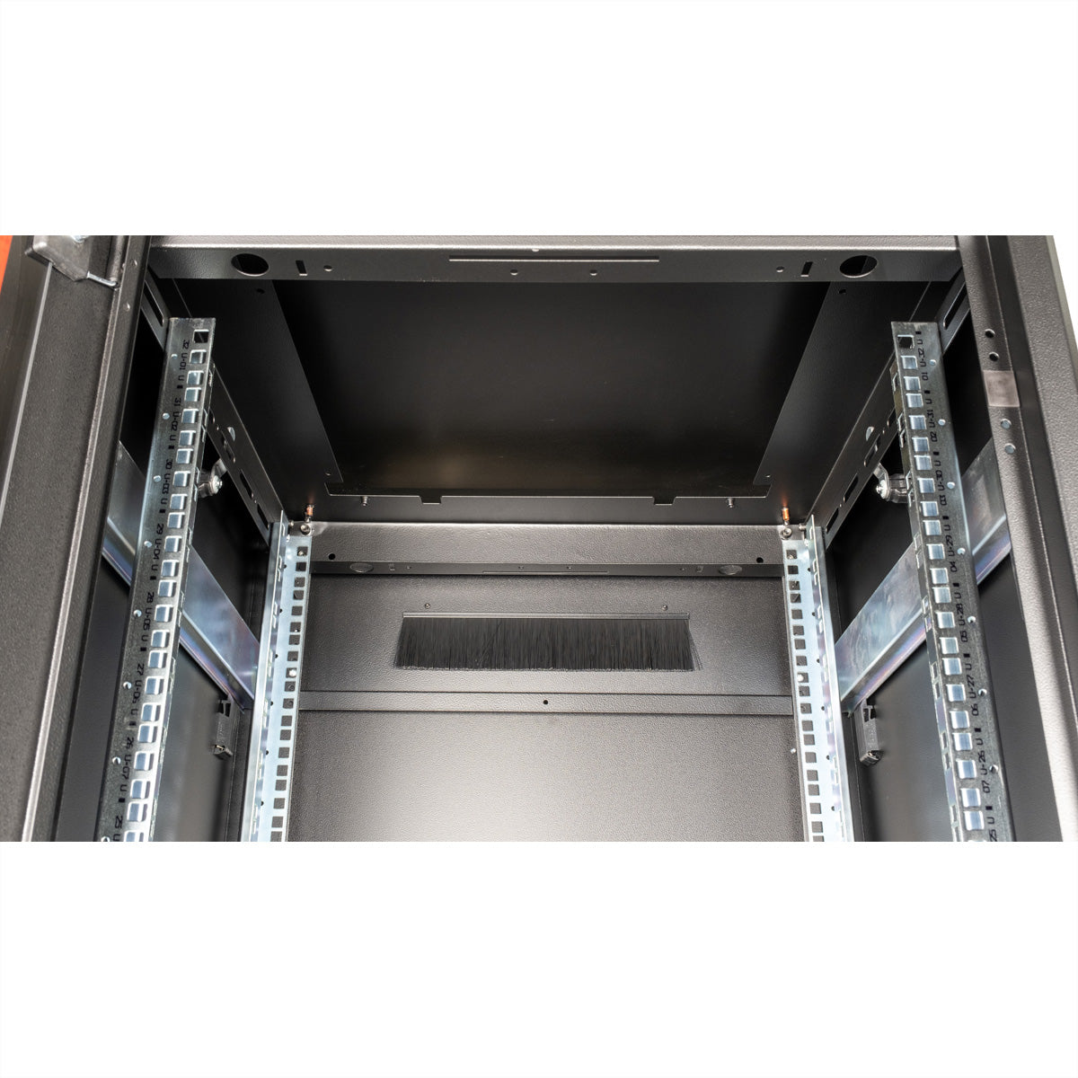 ROLINE Pro – 19" Netzwerkschrank 32U, IP20, abschliessbar, 600 × 600 × 1609 mm, schwarz, Stahl