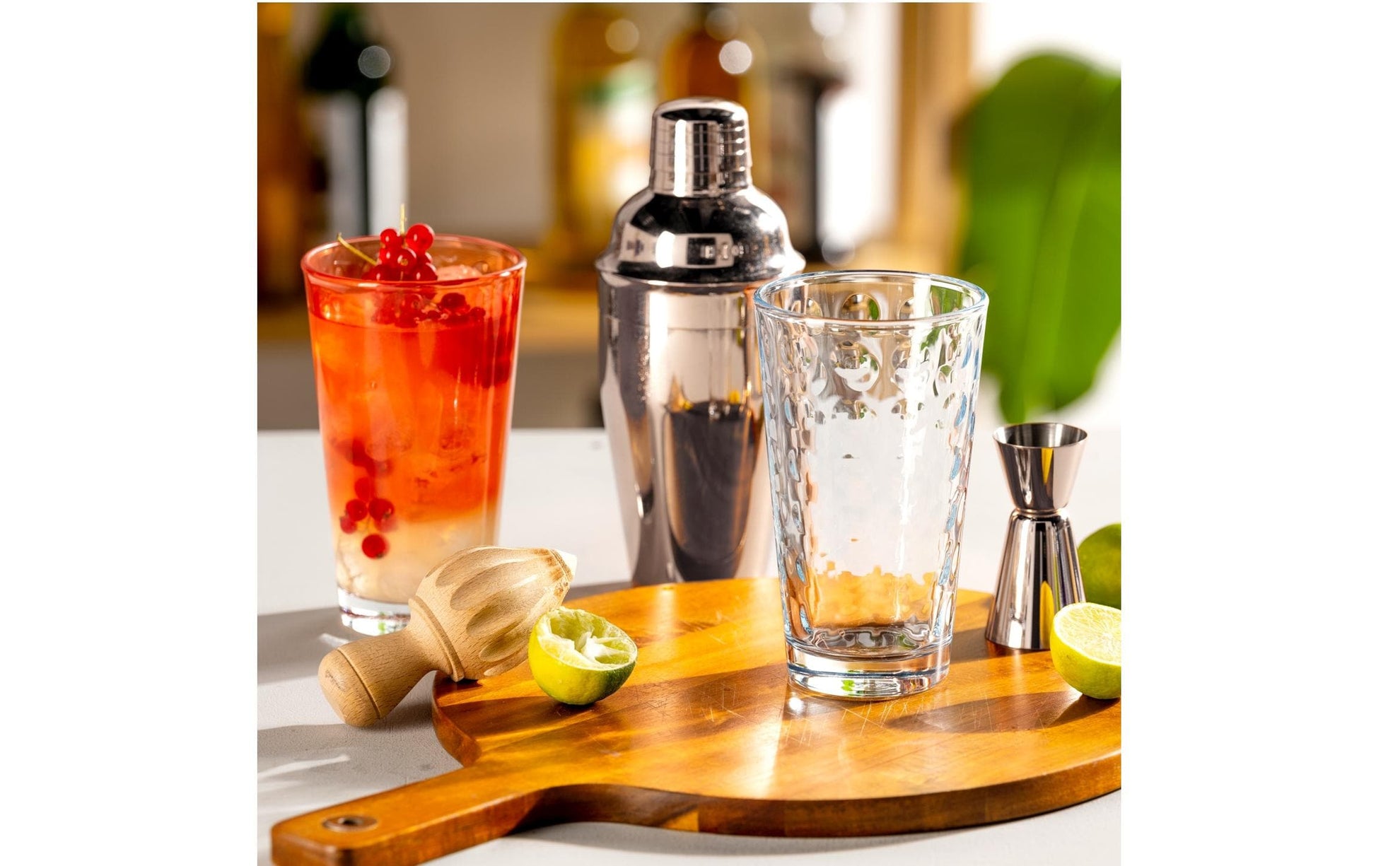 LEONARDO Trinkbecher Optic – 4er Set, 540 ml, Ø 9,0 cm, Glas, Hellblau, spülmaschinenfest