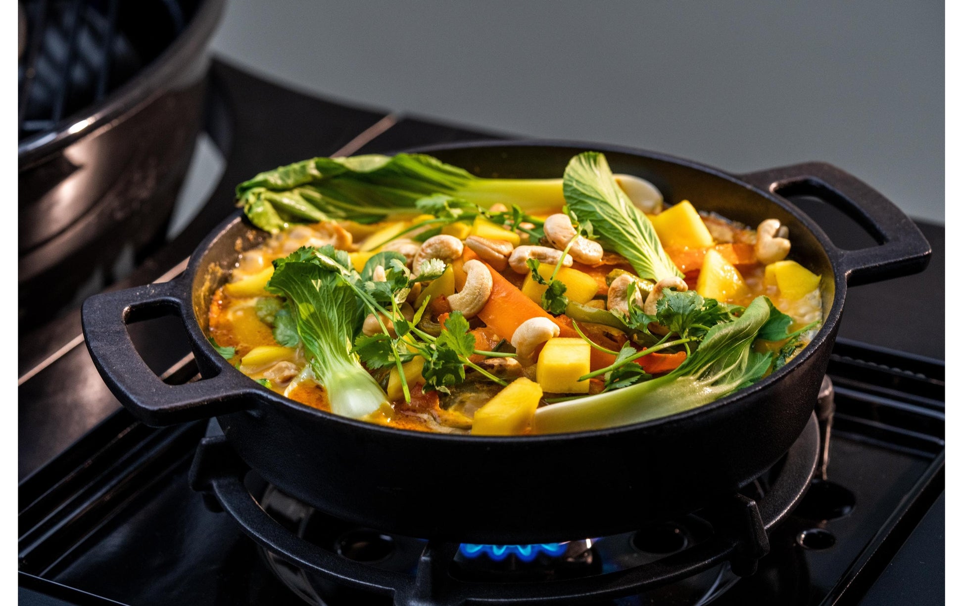 OUTDOORCHEF Kochtopf – 2 l, Ø 28 cm, Gusseisen, Schwarz