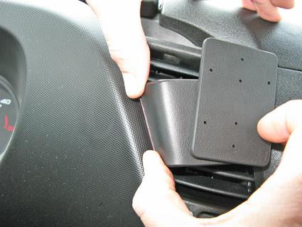 Brodit ProClip – Auto-Halterung – für IVECO Daily (2015–2016) – Schwarz