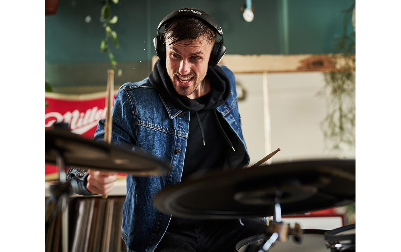 Roland VMH-D1 – Over-Ear Studiokopfhörer – geschlossen, 3,5 mm – schwarz, 32 Ω