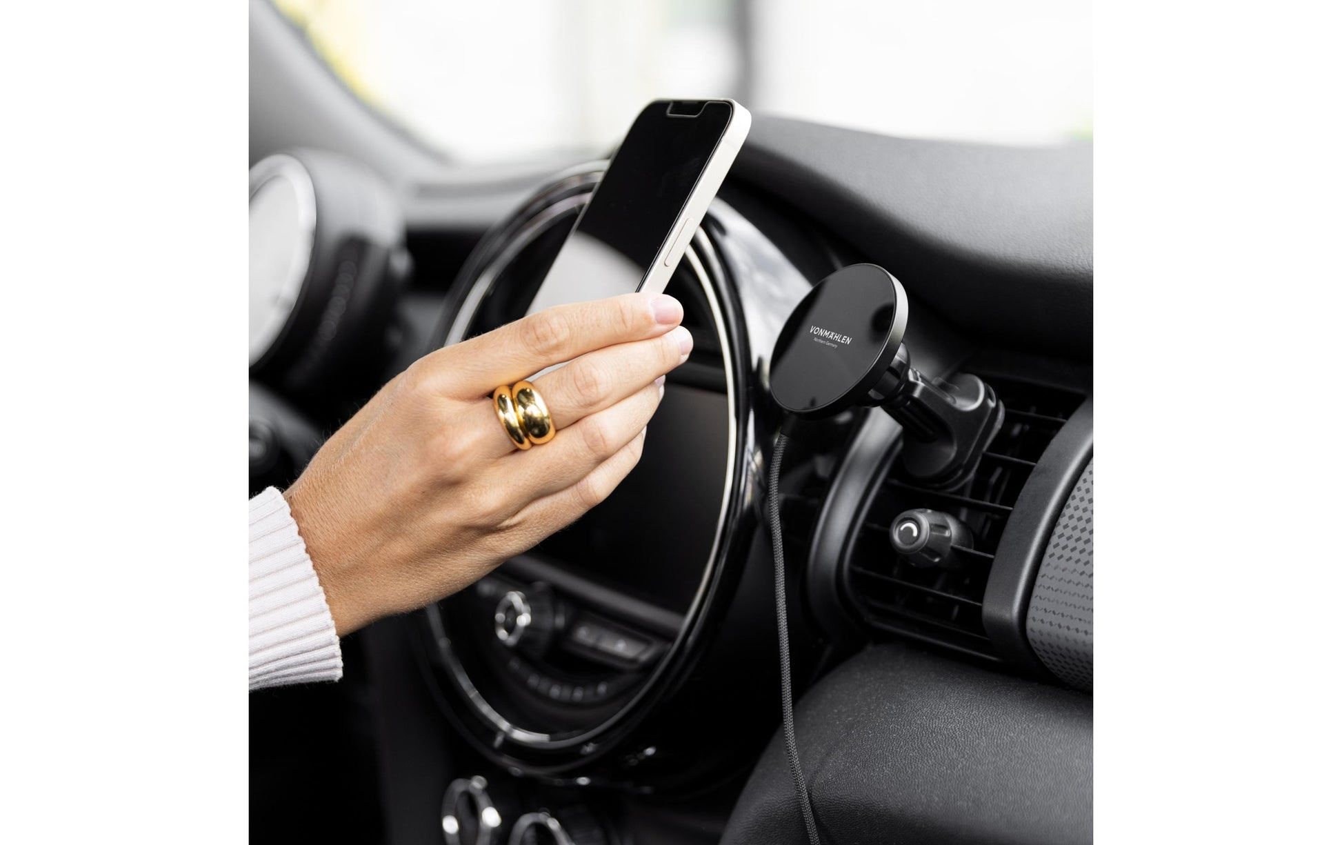Vonmählen Aura Autoladegerät – 15 W, Qi, MagSafe-kompatibel – für MagSafe-kompatible Smartphones